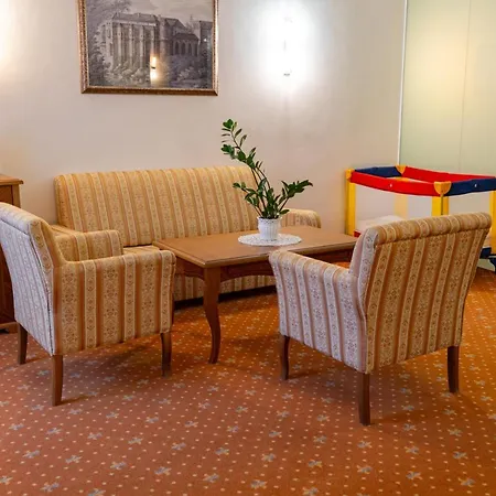 Zámok Hotel Topoľčianky